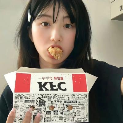 三个月亮